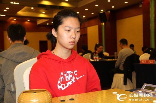 开云下载app 正直播倡棋杯预选 杨宗煜VS唐嘉雯 陈土力VS吴依铭